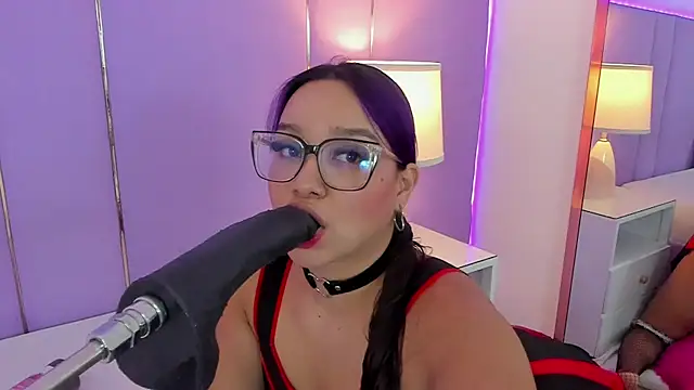 SophyRuiz  online show from November 8, 11:54 am