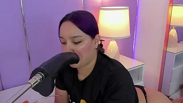 SophyRuiz  online show from January 13, 11:59 am