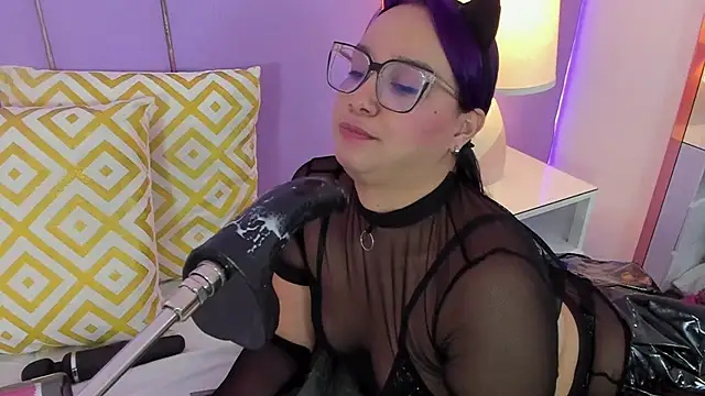 Snapshot of SophyRuiz_ chatting on February 11, 11:59 am SophyRuiz online show from February 11, 11:59 am