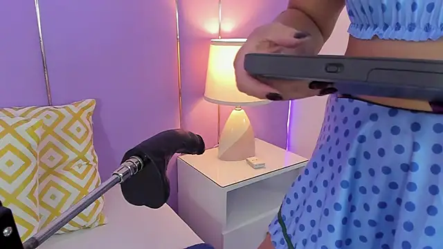 Snapshot of SophyRuiz_ chatting on February 25, 11:42 am SophyRuiz online show from February 25, 11:42 am