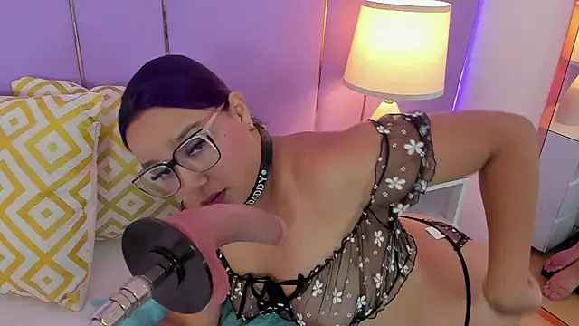 Snapshot of SophyRuiz_ chatting on March 25, 11:49 am SophyRuiz online show from March 25, 11:49 am