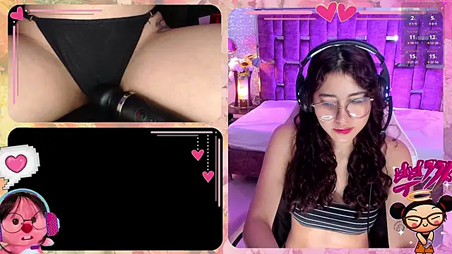Snapshot of RossieGamer chatting on February 27, 3:01 pm RossieGamer online show from February 27, 3:01 pm