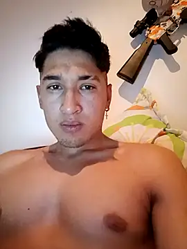 Snapshot of johan_l_ chatting on February 20, 1:35 am johan l online show from February 20, 1:35 am