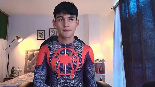 EstebanPerez  online show from October 30, 12:50 pm