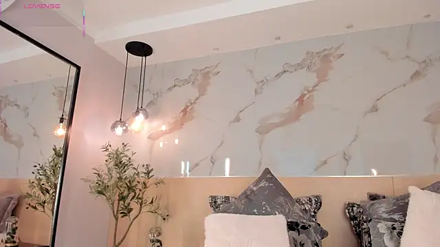 SteffanyBeck online show from February 27, 12:05 pm