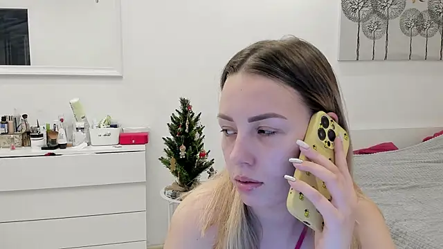 Snapshot of Mia_shy1 chatting on December 30, 7:26 am Mia shy1 online show from December 30, 7:26 am