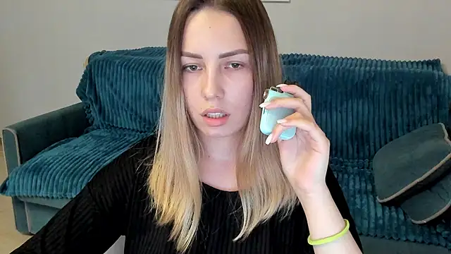 Snapshot of Mia_shy1 chatting on February 2, 1:41 pm Mia shy1 online show from February 2, 1:41 pm