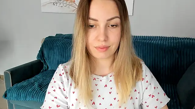 Snapshot of Mia_shy1 chatting on February 7, 12:17 pm Mia shy1 online show from February 7, 12:17 pm