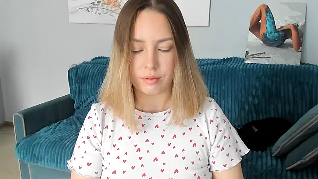 Snapshot of Mia_shy1 chatting on February 26, 6:58 am Mia shy1 online show from February 26, 6:58 am