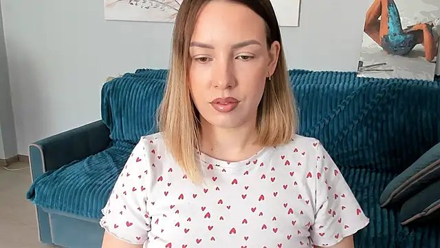 Snapshot of Mia_shy1 chatting on February 27, 6:40 am Mia shy1 online show from February 27, 6:40 am