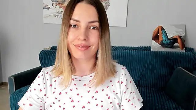 Snapshot of Mia_shy1 chatting on March 18, 9:31 am Mia shy1 online show from March 18, 9:31 am