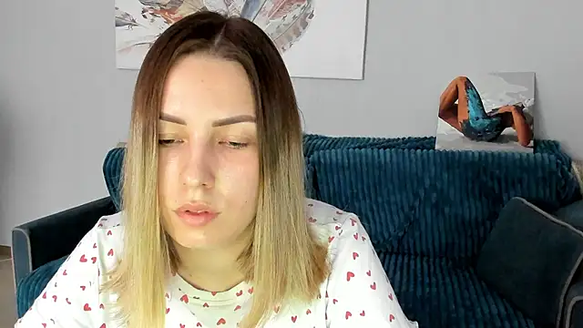 Snapshot of Mia_shy1 chatting on March 18, 12:36 pm Mia shy1 online show from March 18, 12:36 pm