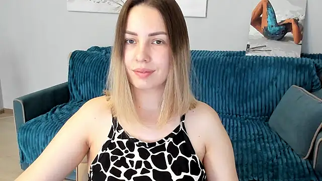 Snapshot of Mia_shy1 chatting on March 22, 8:29 am Mia shy1 online show from March 22, 8:29 am