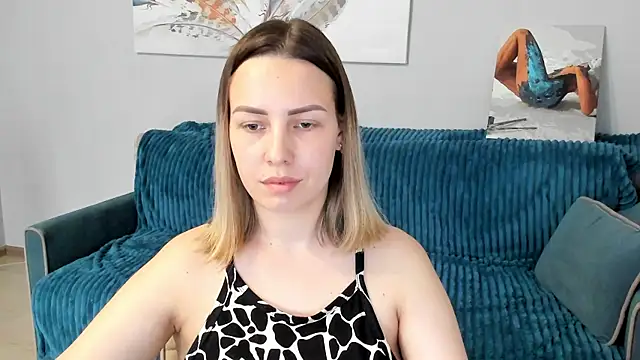 Snapshot of Mia_shy1 chatting on March 22, 11:32 am Mia shy1 online show from March 22, 11:32 am