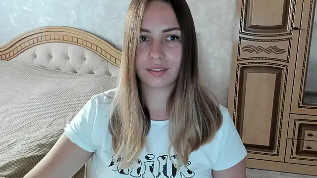 Snapshot of Mia_shy1 chatting on October 31, 7:31 am Mia shy1 online show from October 31, 7:31 am