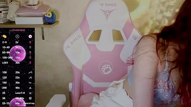 Lucy Millss online show from January 31, 8:11 am