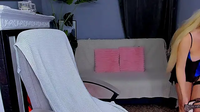 Snapshot of Anny_Jey_ chatting on January 17, 12:20 am Anny Jey online show from January 17, 12:20 am