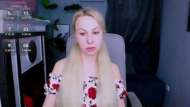 Snapshot of Anny_Jey_ chatting on February 4, 6:06 pm Anny Jey online show from February 4, 6:06 pm