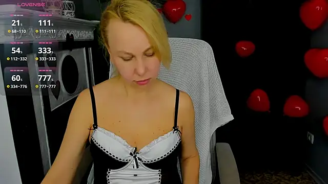 Snapshot of Anny_Jey_ chatting on February 11, 7:16 pm Anny Jey online show from February 11, 7:16 pm