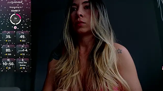  arianalzate  online show from June 11, 10:41 pm