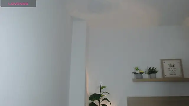 Snapshot of enma30_ chatting on December 19, 7:51 pm enma30 online show from December 19, 7:51 pm