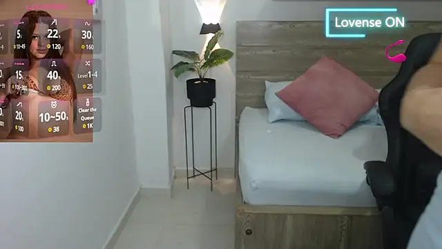 Snapshot of enma30_ chatting on December 29, 12:45 pm enma30 online show from December 29, 12:45 pm