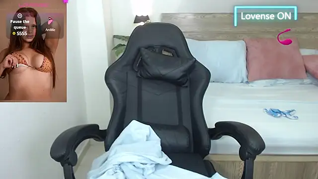 Snapshot of enma30_ chatting on December 29, 3:46 pm enma30 online show from December 29, 3:46 pm