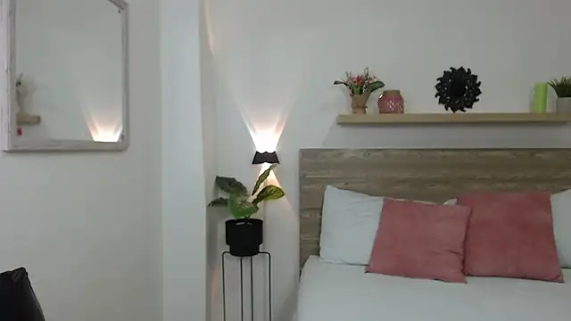 Snapshot of enma30_ chatting on January 7, 12:52 pm enma30 online show from January 7, 12:52 pm