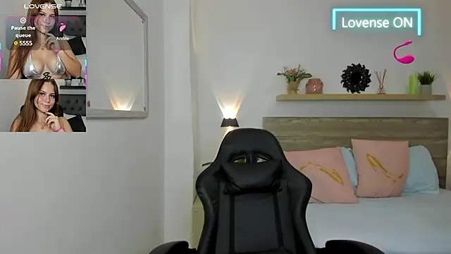 Snapshot of enma30_ chatting on February 12, 3:38 pm enma30 online show from February 12, 3:38 pm