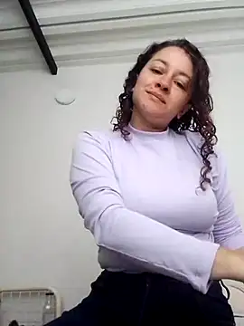 Snapshot of ArtesanaMK chatting on March 16, 3:49 pm ArtesanaMK online show from March 16, 3:49 pm
