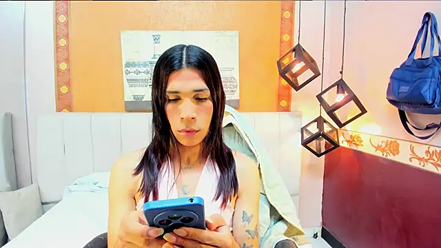 Snapshot of SaraSofia44 chatting on February 26, 8:30 pm SaraSofia44 online show from February 26, 8:30 pm