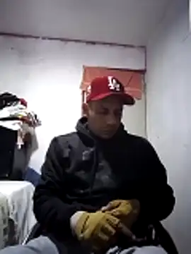 Snapshot of Alebir1329 chatting on March 17, 5:11 am Alebir1329 online show from March 17, 5:11 am