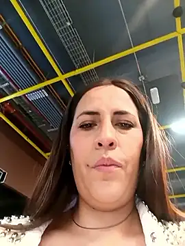 Snapshot of Lena-32 chatting on March 4, 11:22 pm Lena-32 online show from March 4, 11:22 pm