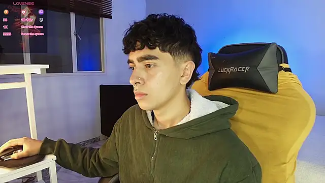  nickconnor01 online show from October 5, 12:42 am