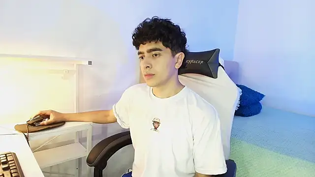  nickconnor01 online show from October 22, 1:39 am