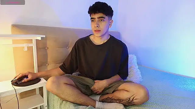  nickconnor01 online show from October 26, 4:40 am