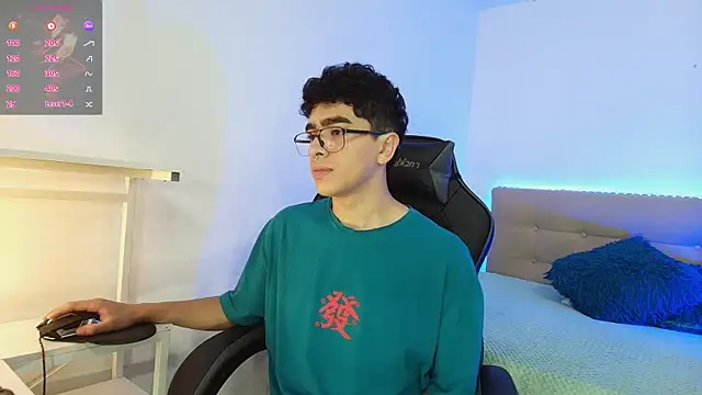  nickconnor01 online show from November 16, 3:12 am