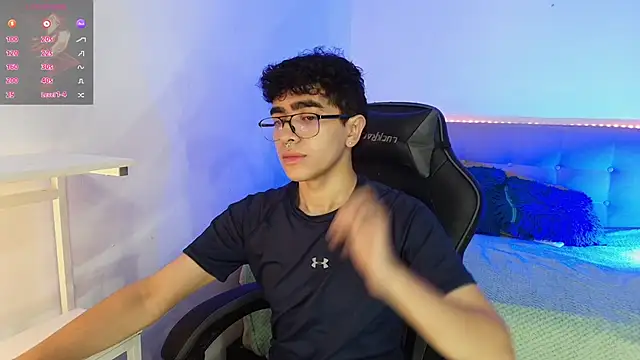  nickconnor01 online show from December 3, 5:11 pm