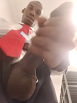 Snapshot of moro28vergon chatting on February 9, 4:16 am moro28vergon online show from February 9, 4:16 am