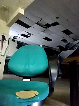 Snapshot of moro28vergon chatting on April 4, 4:00 am moro28vergon online show from April 4, 4:00 am