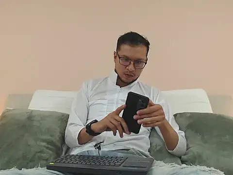 andy loverxx online show from March 29, 12:43 am