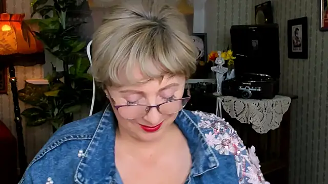 sugar vivien online show from December 8, 4:07 pm