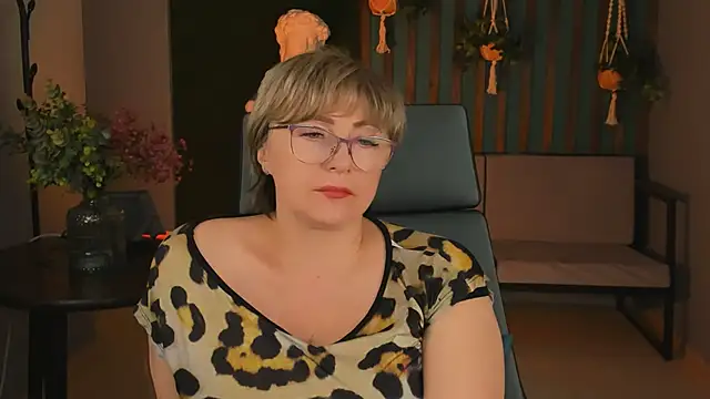 sugar vivien online show from December 14, 6:20 pm