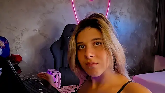 LeylaRosse online show from September 29, 7:24 am