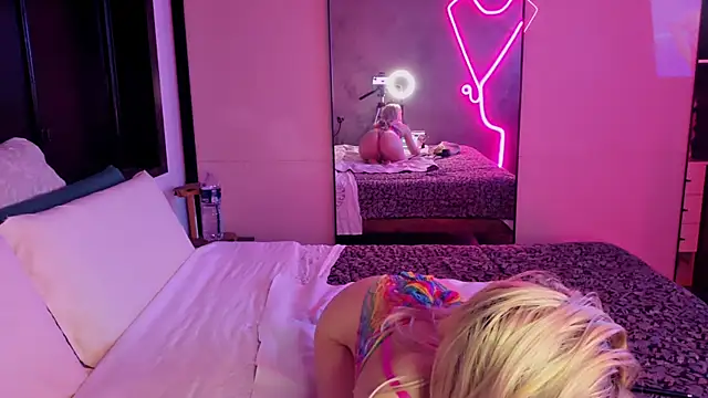 LeylaRosse online show from March 13, 7:59 am