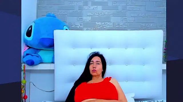 HorniestMilf online show from January 26, 3:06 am