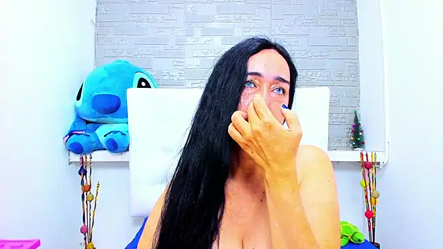 Snapshot of HorniestMilf chatting on September 26, 9:19 pm HorniestMilf online show from September 26, 9:19 pm