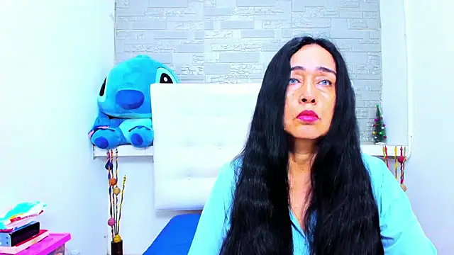 Snapshot of HorniestMilf chatting on September 29, 8:46 pm HorniestMilf online show from September 29, 8:46 pm