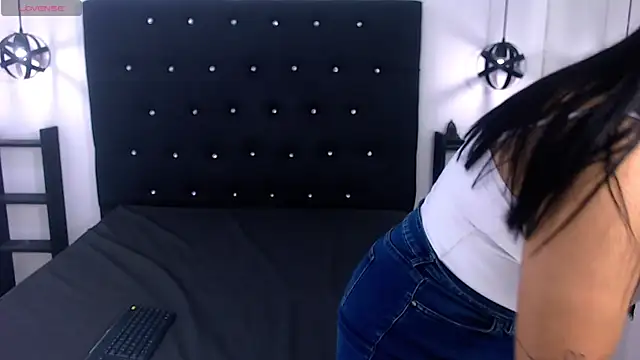 Mels  online show from March 10, 7:29 pm