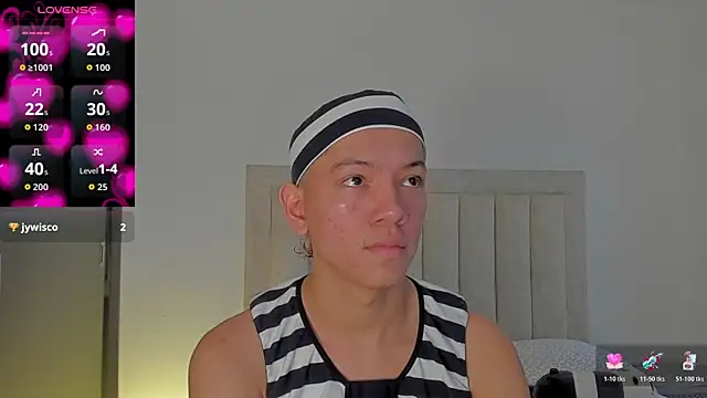 JulianRose 1 online show from October 31, 12:06 pm